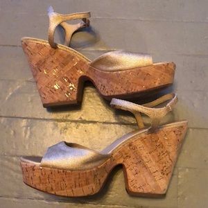 Gorgeous Kate Spade gold wedges